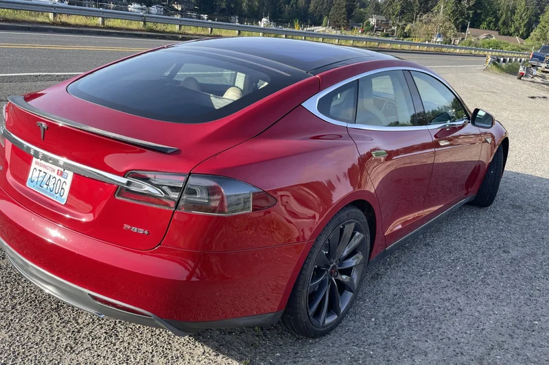 2013 Tesla Model S P85+ 4