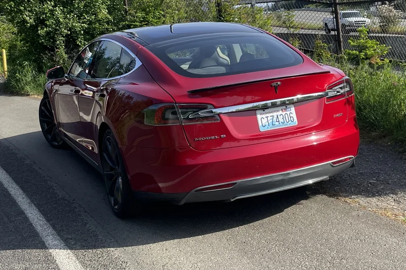 2013 Tesla Model S P85+ 5