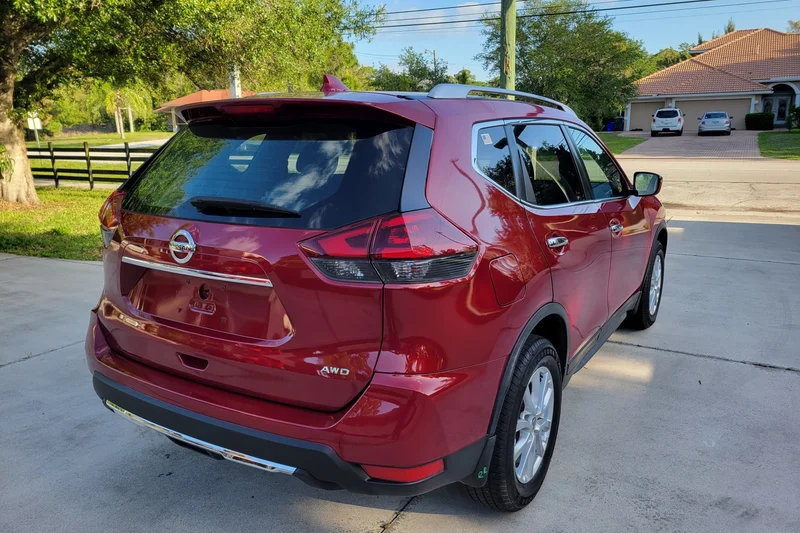 2017 Nissan Rogue Sv 2