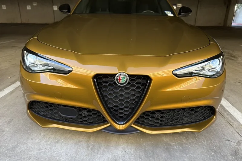 2023 Alfa Romeo Giulia Veloce 3