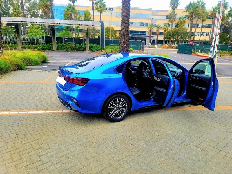 2023 Kia Forte GT 11
