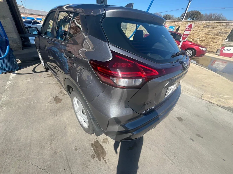 2022 Nissan Kicks 4