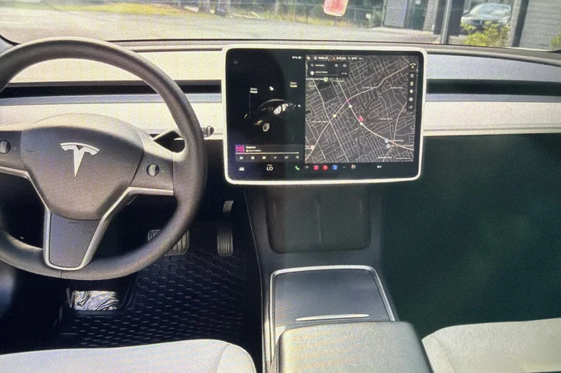 2021 Tesla Model 3 4