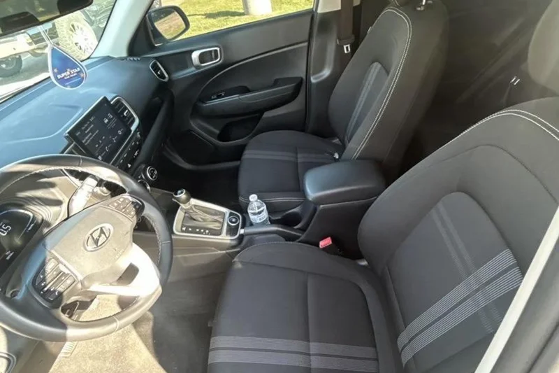 2024 Hyundai Venue regular 5