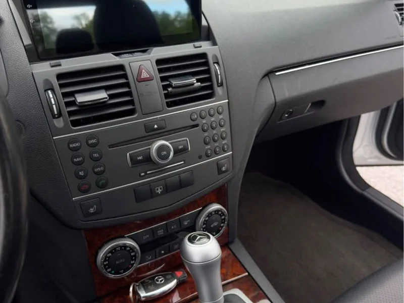 2011 Mercedes-Benz C300 Sport 5