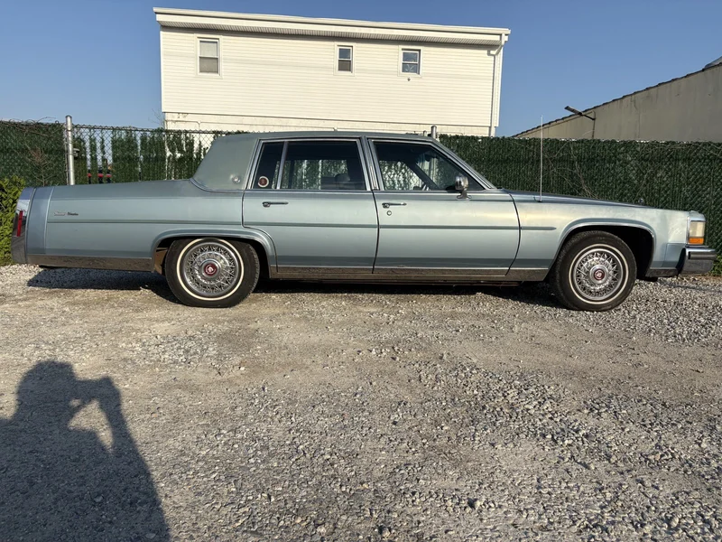 1986 Cadillac Fleetwood Brougham Base 1