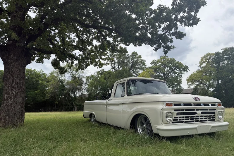 1966 Ford F-100 base 2