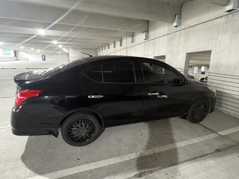 2016 Nissan Versa SV 2
