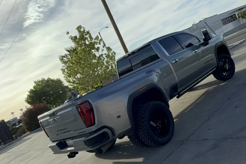 2026 GMC 3500 Denali