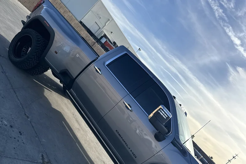 2026 GMC 3500 Denali 2