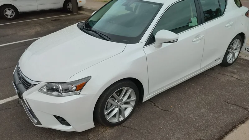 2016 Lexus CT200H 3