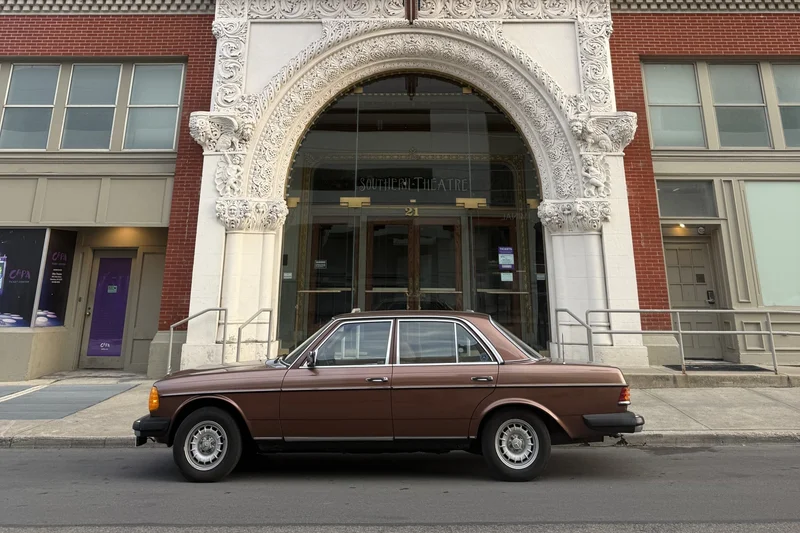 1978 Mercedes-Benz 300D Base 4