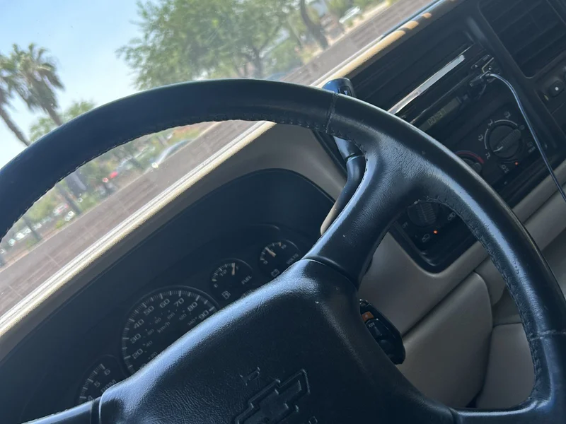 2002 Chevrolet Suburban Z71 3