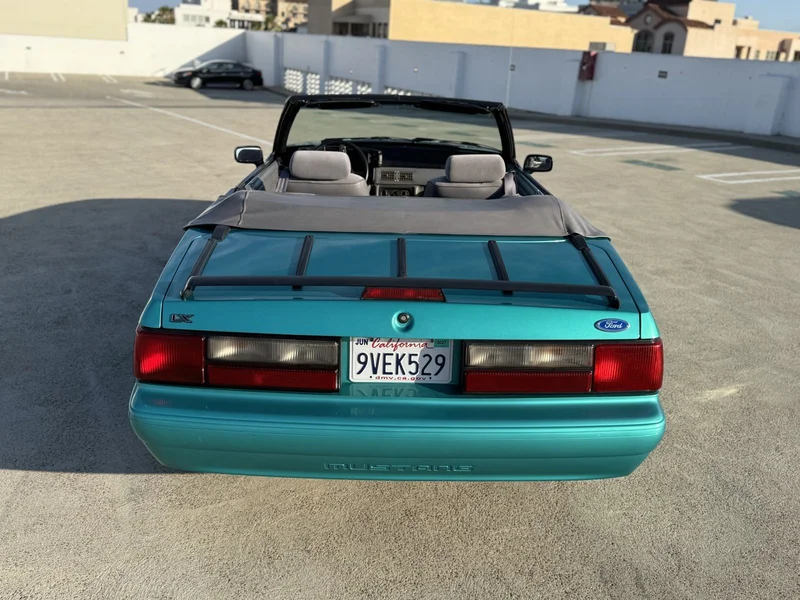 1993 Ford Mustang LX 6