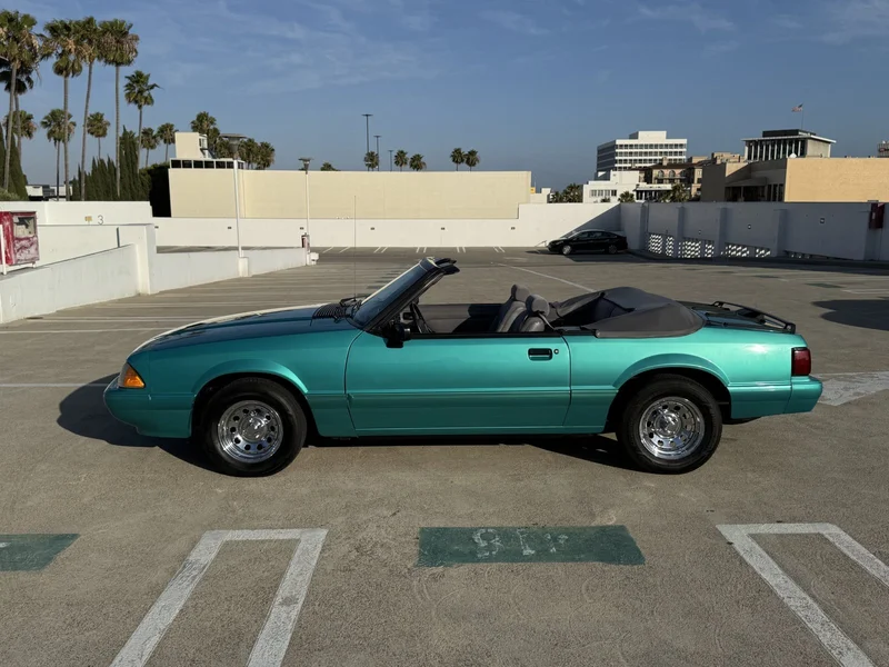 1993 Ford Mustang LX 9