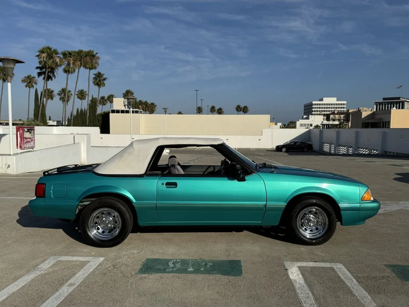 1993 Ford Mustang LX 11