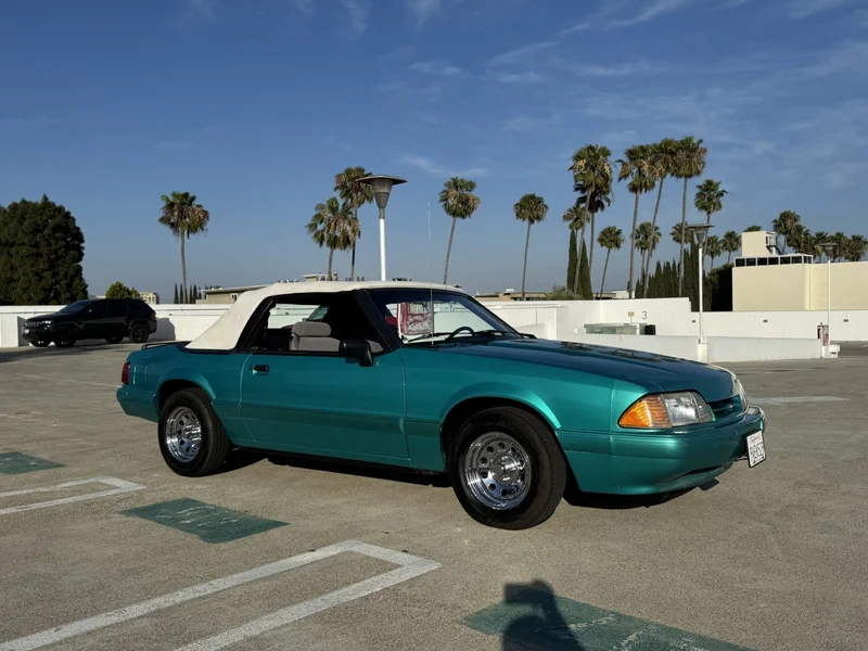 1993 Ford Mustang LX 13