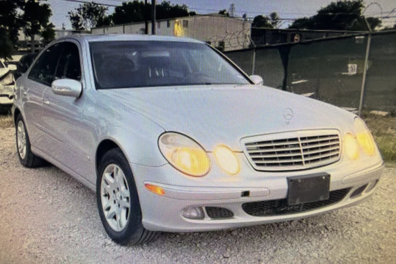 2005 Mercedes-Benz E320 Base