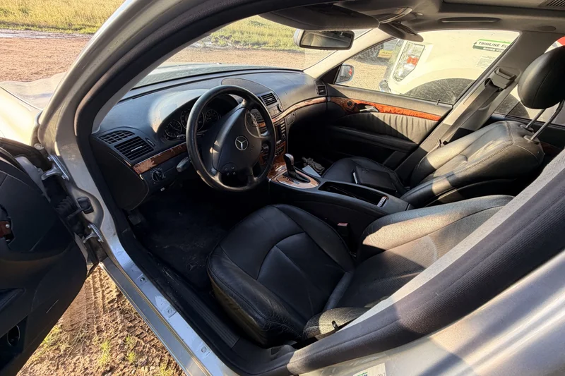 2005 Mercedes-Benz E320 Base 6