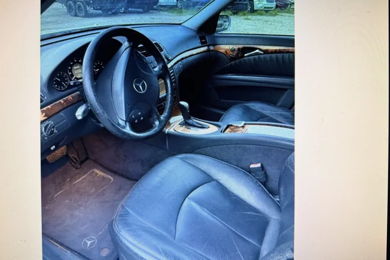2005 Mercedes-Benz E320 Base 7