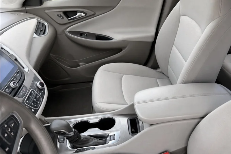 2024 Chevrolet Malibu . 3