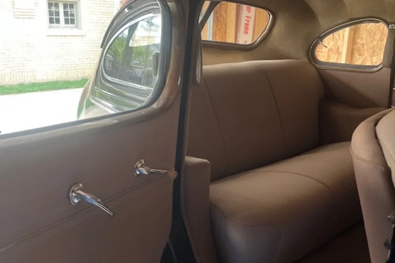 1940 Packard 120 Formal Sedan 4