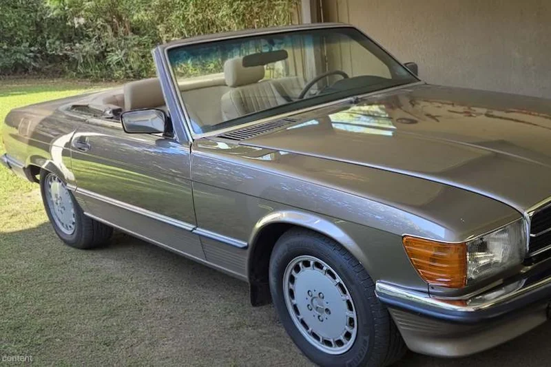 1987 Mercedes-Benz 560 SL 6