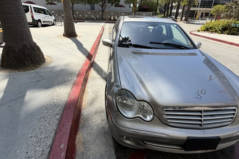 2006 Mercedes-Benz C280 Base 2