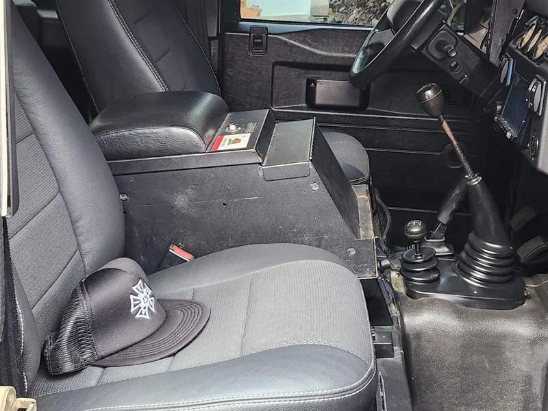 1988 Land Rover Defender 90 2 Door County 11