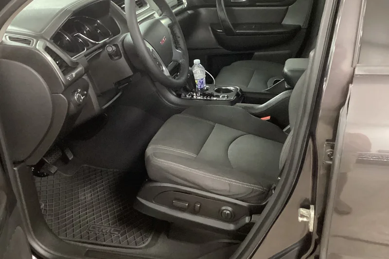 2016 GMC Acadia in Zebulon 2