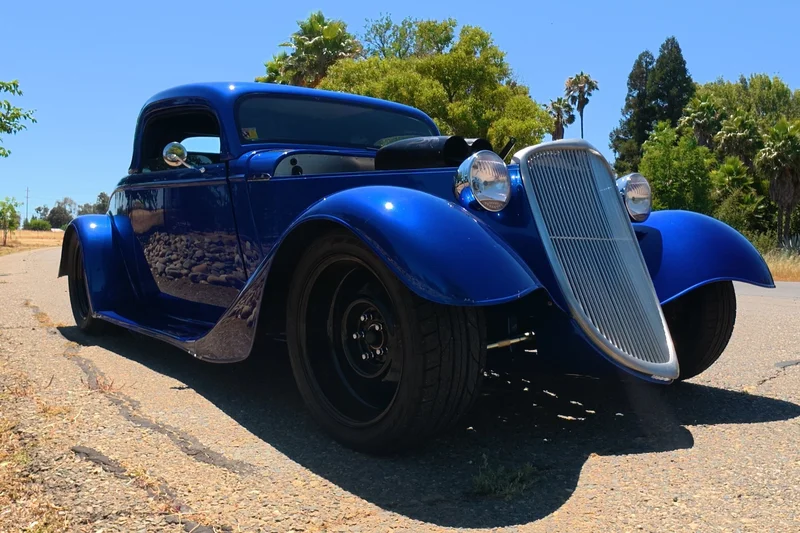 1933 Ford Model 40 3 window
