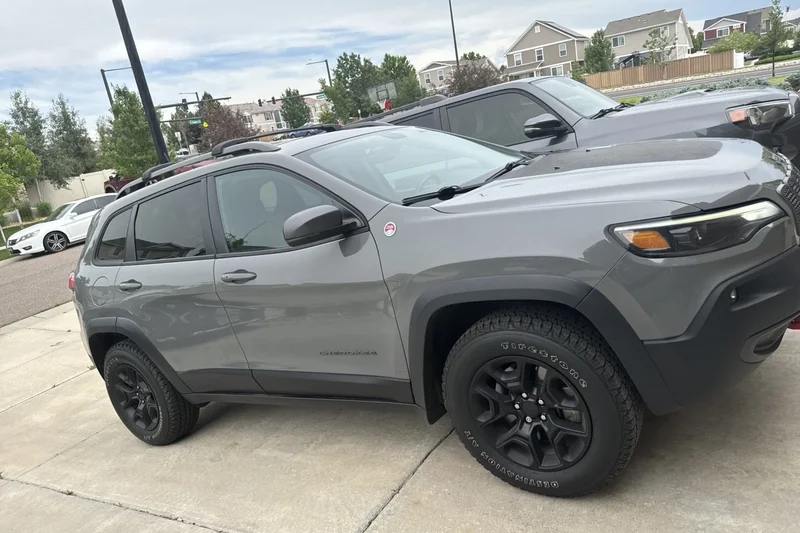 2019 Jeep Cherokee Jeep 2