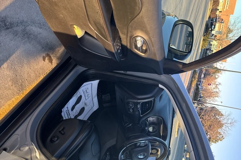 2019 Jeep Cherokee Jeep 3