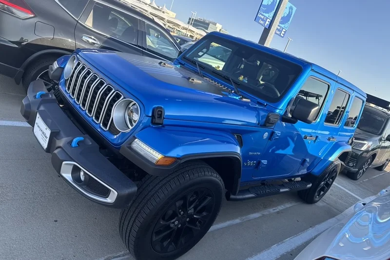 2024 Jeep Wrangler Sahara