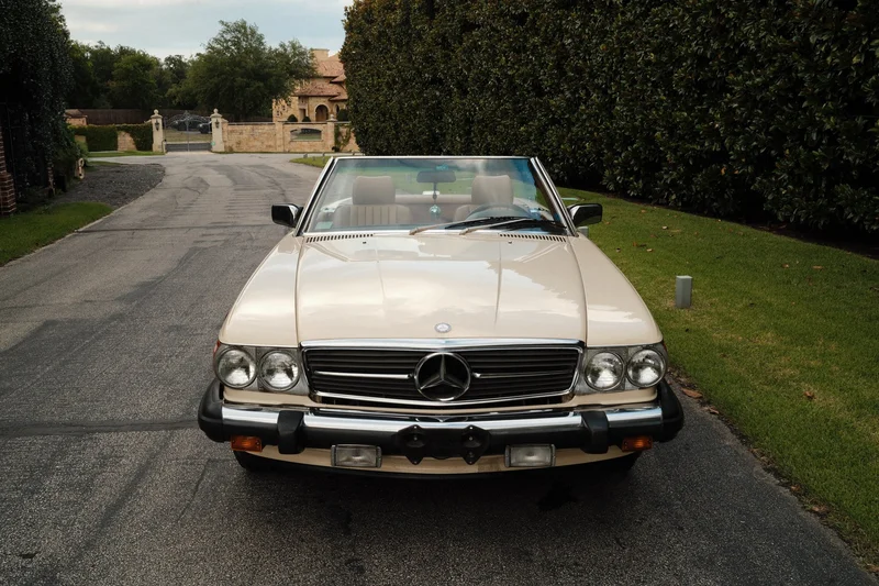 1987 Mercedes-Benz 560 SL Base 4