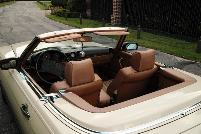 1987 Mercedes-Benz 560 SL Base 10