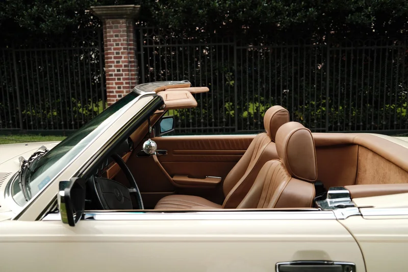 1987 Mercedes-Benz 560 SL Base 11