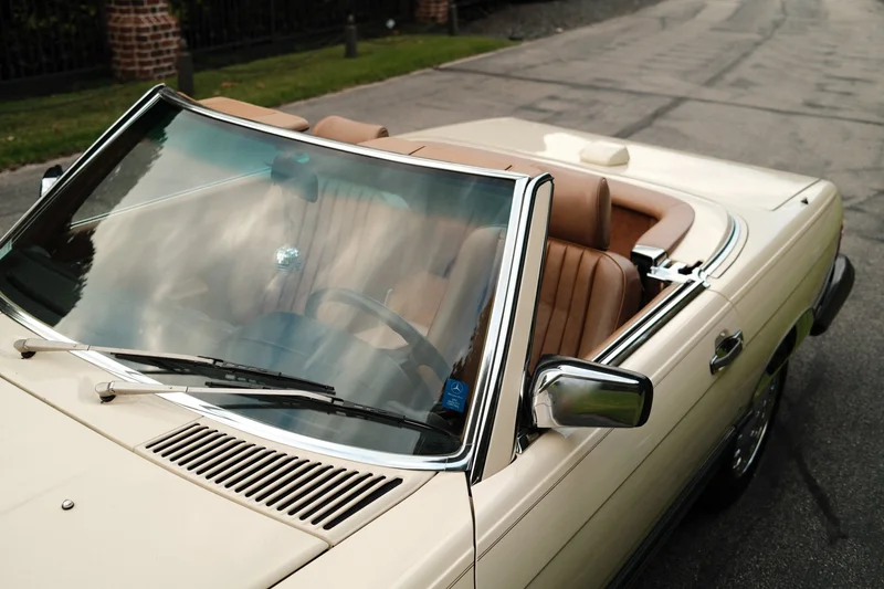1987 Mercedes-Benz 560 SL Base 12