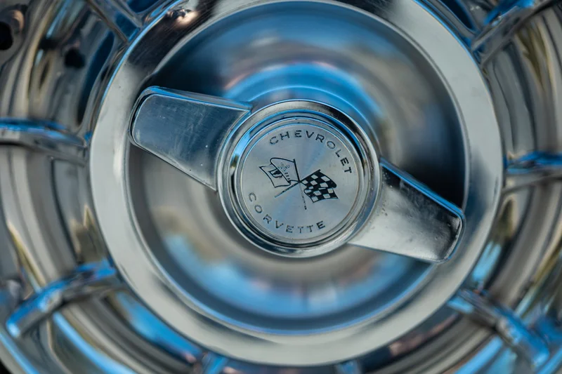 1961 Chevrolet Corvette Base 12
