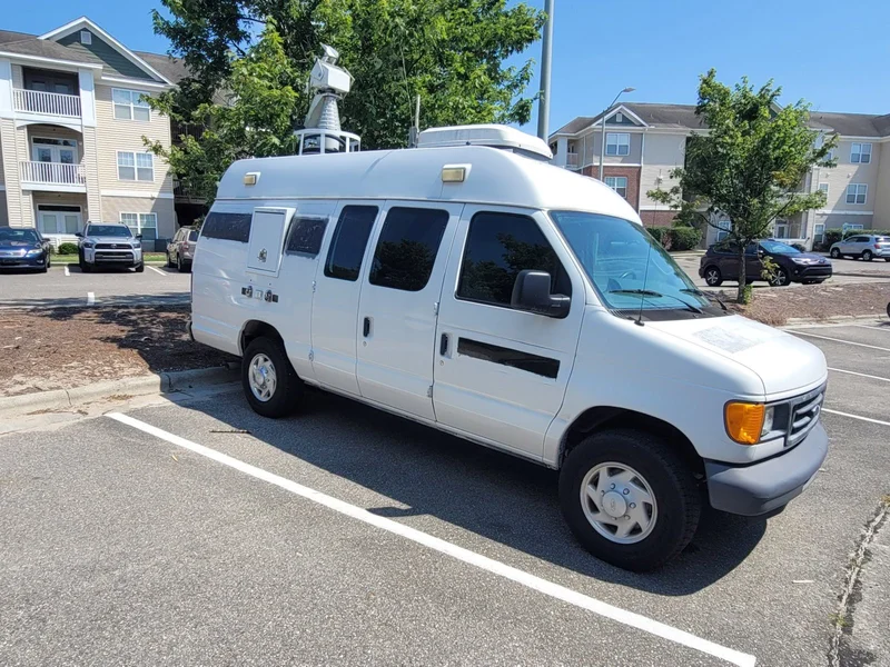 2007 Ford Econoline News Van