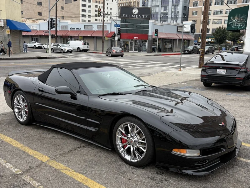 2001 Chevrolet Corvette Base 2
