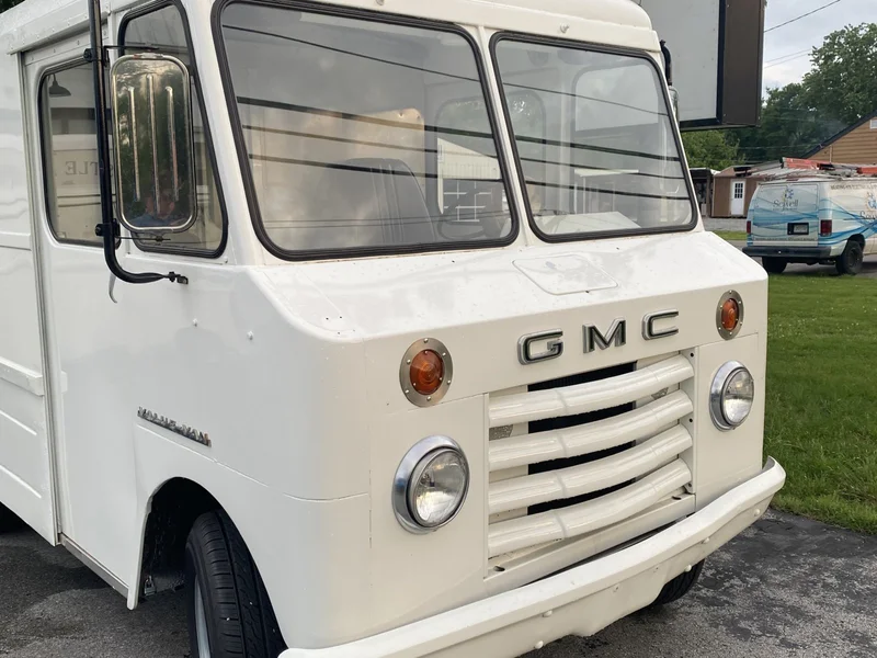 1967 Chevrolet P10 1/2 Ton 2