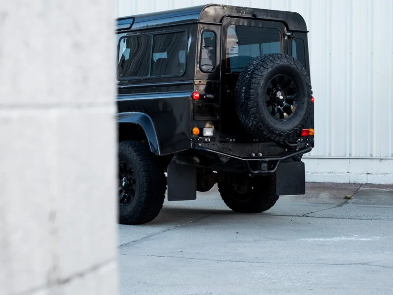 1992 Land Rover Defender 110 Base 3
