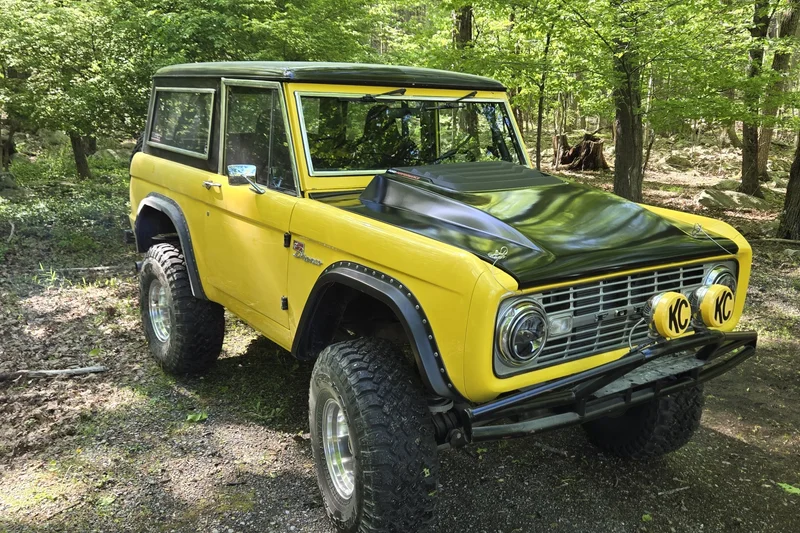 1967 Ford Bronco Base 4