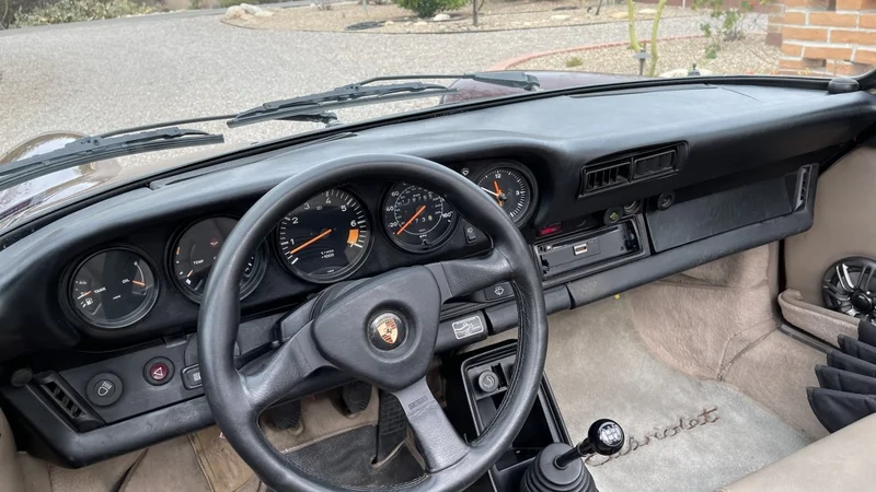 1983 Porsche 911 SC Cabrio