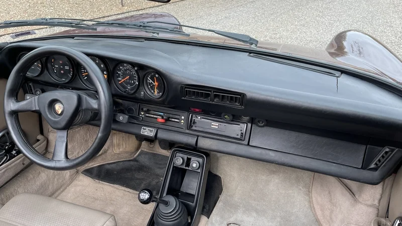 1983 Porsche 911 SC Cabrio