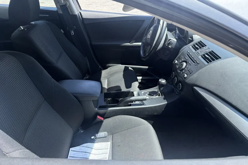 2013 Mazda 3 3
