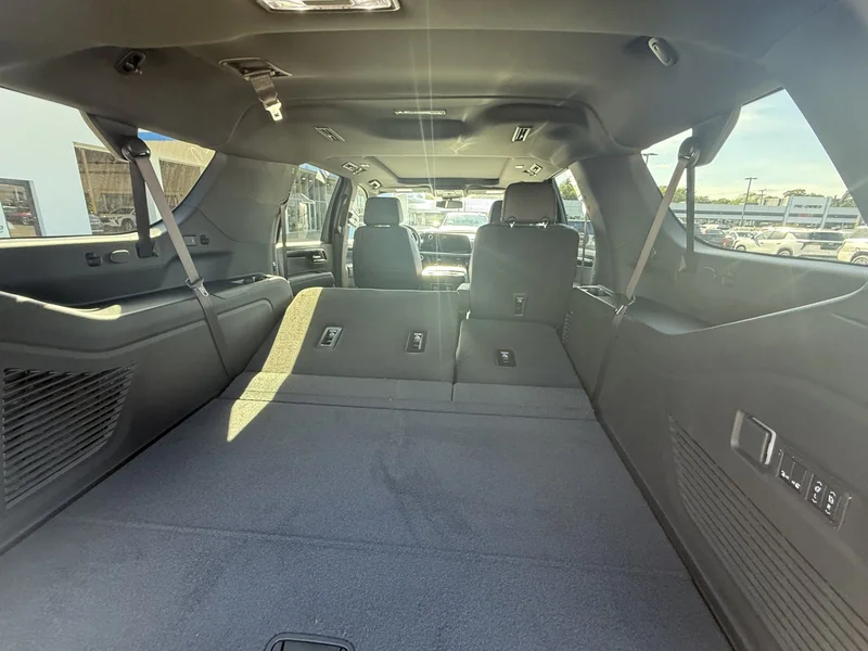 2022 Chevrolet Tahoe Rst 3