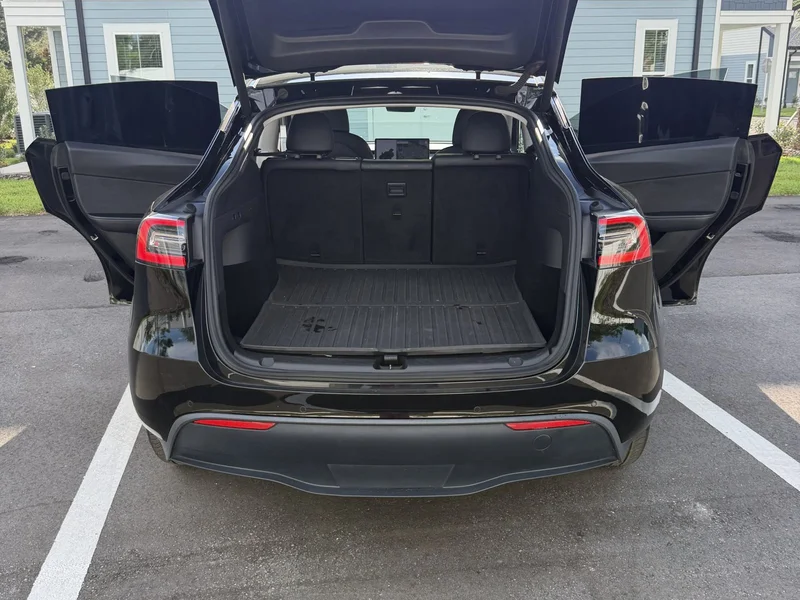 2020 Tesla Y 4