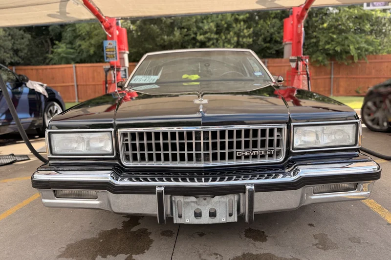 1990 Chevrolet Caprice Classic Base 3